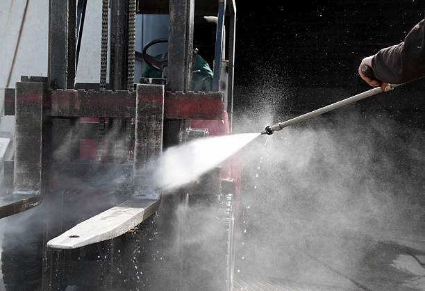 Best Playground Equipment Cleaning  in Branford Center, CT